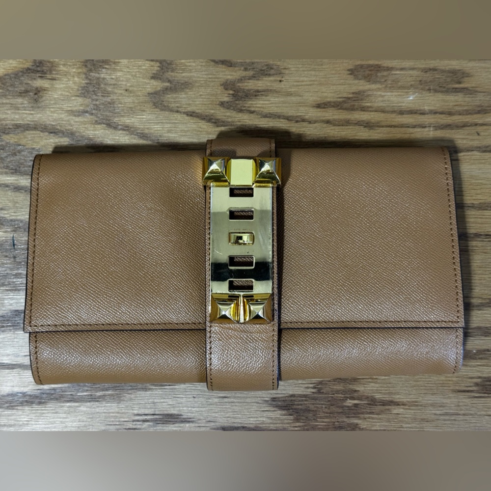 Hermes Beige Leather Medor Clutches